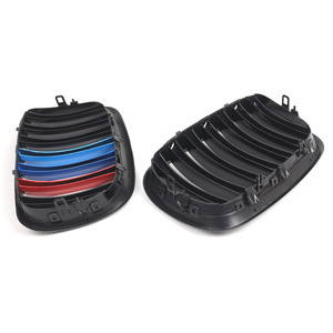 Calandre avant BMW X5 E70 noire style M avec bandes bleues, rouges et blanches pour amélioration du pare-chocs en plastique ABS - Product Image 2