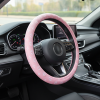 Housse de volant universelle élégante et luxueuse en cuir PU rose avec monogramme, accessoires de voiture antidérapants, durables et résistants à l'usure