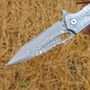 <span class=keywords><strong>Couteau</strong></span> pliant d'autodéfense en relief <span class=keywords><strong>fantaisie</strong></span> damas en acier à haute teneur en carbone avec manche en bois <span class=keywords><strong>couteau</strong></span> de poche VG-10 - Product Image 4