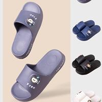Claquettes de Douche Antidérapantes Confortables et Douces avec Tête d'Ours de Dessin Animé Mignonne et Impression de Lettres Gratuite pour Couples Unisexe