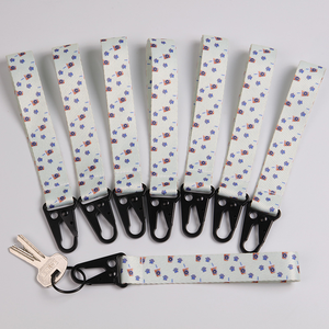 Top vente sur lanière à boucle en métal 2.5x30cm <span class=keywords><strong>cordon</strong></span> en polyester <span class=keywords><strong>clé</strong></span> <span class=keywords><strong>accrocher</strong></span> corde macramé <span class=keywords><strong>cordon</strong></span> 4mm <span class=keywords><strong>cordon</strong></span> en macramé en gros - Product Image 6