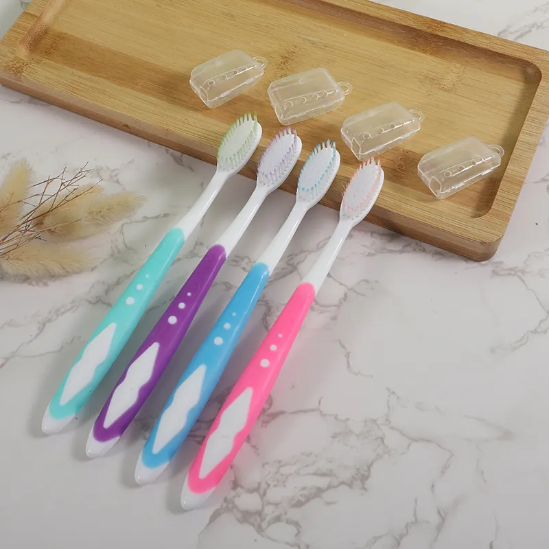 Fabriqué en Chine OEM brosse à dents en plastique à long manche écologique à poils souples pour adultes brosse à dents