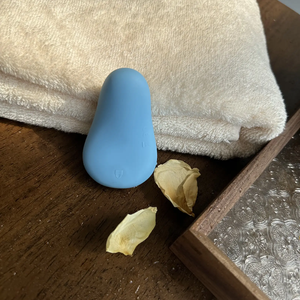 Vibrateur clitoridien rechargeable pour femme Stimulateur externe en silicone avec 7 modes de vibration Sex toy compact taille paume - Product Image 3