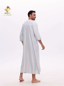 2025 Latest High-End <b>Men's</b> Arabic <b>Thobe</b>, Soft Anti-Pilling Material, Stylish Three-Quarter Sleeve Design, <b>Men's</b> Prayer Robe - Product Image 2