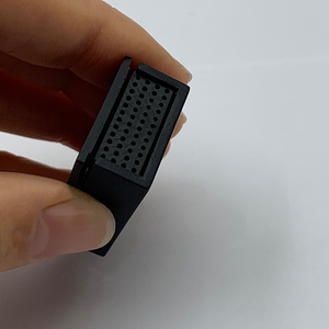 ตัวเชื่อมต่อไฟเบอร์ออปติกแบบสี่เหลี่ยม 24 ตำแหน่ง 2.0 มม. 1.2 มม. 0.9 มม. 48 ตำแหน่ง 0.9 มม. สายไฟเบอร์ออปติกแบบ Pigtail สำหรับติดตั้งบนแผง สีดำ - Product Image 4