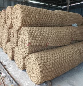 Rollo de esterilla de fibra de coco marrón ecológico de 10m, 65kg, ideal para pavimentación y revestimiento de pasarelas - Product Image 2