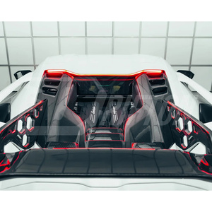Couvercle de moteur arrière en fibre de carbone style DK pour Lamborghini Revuelto - Product Image 2