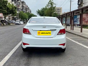 Hyun-dai Reina 2016 Usado de Alta Calidad, 1.4L GLS, Manual, Modelo Smart, Sedán de 5 Plazas, Gasolina, Auto Pequeño y Económico de China - Product Image 4