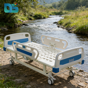 Lit manuel pour équipement hospitalier avec tête et pied de lit en ABS, sommier perforé, <span class=keywords><strong>2</strong></span> barrières de sécurité, manivelles chromées, frein central et 4 roulettes silencieuses - Product Image 4