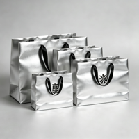 Sacs en papier kraft de luxe recyclables pour l'emballage, avec logo personnalisé imprimé, pour vêtements, cadeaux, shopping, grand sac en papier avec poignée et logo