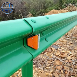 Barandilla de Seguridad para Carreteras, Barra de Acero Flexible en Forma de W, Barrera Anticollisiones, Uso en el Mercado de Singapur, Barandilla de Carretera Galvanizada en Caliente - Product Image 1
