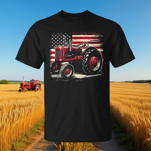 T-shirt agricole patriotique avec drapeau américain, Old Farmall Cub Tractor - Product Image 3