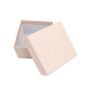 Caja de Cartón Corrugado con Tapa Cuadrada y Divisores para Frutas, Regalos y Entrega de Alimentos, con Impresión en Relieve - Product Image 3