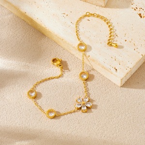 <b>Flower</b> Shape Rhinestone <b>Bracelet</b> Gold Plated Zinc Alloy Women's Jewelry Gift Accessory - Product Image 3