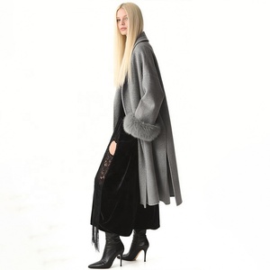 <span class=keywords><strong>Manteau</strong></span> en laine pour femme - <span class=keywords><strong>Manteau</strong></span> long d'hiver gris avec col et poignets en fourrure luxueux, veste de bureau ajustée pour le quotidien - Logo personnalisé - Product Image 2