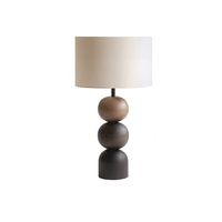 Lampe de chevet moderne nordique avec base en bois et abat-jour en tissu pour chambre à coucher, salon, hôtel, villa de luxe, décoration de table de chevet