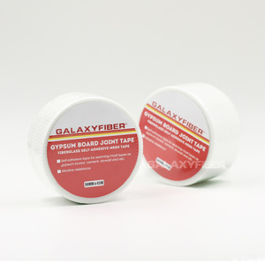 Ruban <span class=keywords><strong>de</strong></span> jointoiement en <span class=keywords><strong>fibre</strong></span> <span class=keywords><strong>de</strong></span> <span class=keywords><strong>verre</strong></span> <span class=keywords><strong>pour</strong></span> la réparation des murs et plafonds endommagés en plaques <span class=keywords><strong>de</strong></span> plâtre - Product Image 4