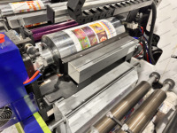 Machine d'impression d'étiquettes flexo à grande vitesse avec découpe, 2, 3, 4, 5, 6, 7, 8 couleurs, type unité, papier adhésif INLINE