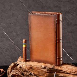 Caja de Puros de Viaje de Cuero Negro con Humidificador, Bandeja de Madera de Cedro, Accesorios para Puros para el Hogar y la Oficina, Regalo para Hombre - Product Image 4