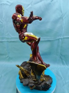 Estatua de Iron Man de Resina Ecológica Personalizada de 55 cm de Altura, Pintada a Mano, Figura de Acción de Marvel, Personaje de Superhéroes de los Vengadores, Regalo - Product Image 3