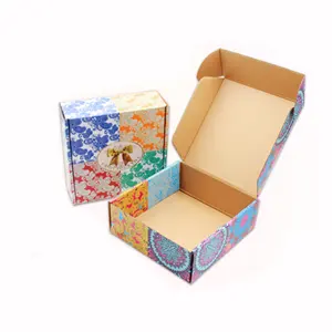 Caixa de presente de papel ondulado expressa para roupas de cosméticos em cores high-end personalizadas