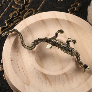 1 Pezzo Drago Volante Cinese in Ottone Anticato, Decorazione Artigianale, Oggetto da Collezione per Tè - Product Image 6