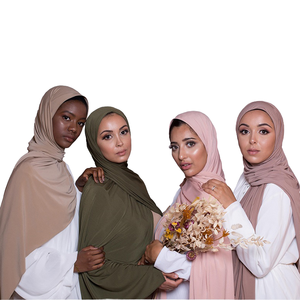 Nouvelles écharpes hijab en jersey coréen 70*170cm pour femmes musulmanes, respirantes et douces pour la peau, idéales pour l'automne et l'extérieur au quotidien. - Product Image 1