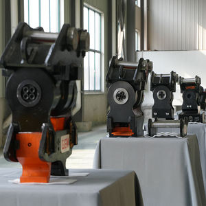 Attache rapide hydraulique GJEM pour excavatrice avec rotation à 180 degrés pour excavatrices de 8 tonnes - Product Image 5