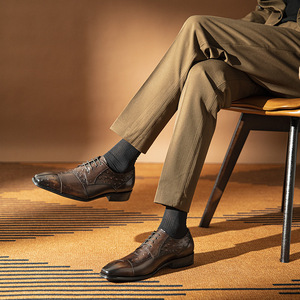 Zapatos Italianos de Lujo para Hombre 2025, Marca Valentina, Hechos a Mano, con Parches de Cuero, Punta en Pico, Transpirables, Ligeros, Antideslizantes, con Cierre de Cordones - Product Image 1