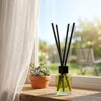 Diffuseur à bâtonnets 100ml Oud Bois de Santal Parfum Boisé Parfum d'Ambiance Maison Bâtonnets Longue Durée Désodorisant Huile Naturelle Cadeau de Luxe