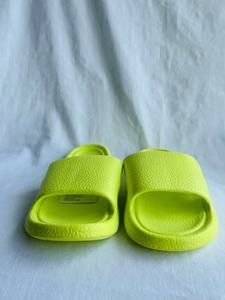 Sandali Estivi da Donna Verde Fluorescente con Suola in EVA e Tomaia in Plastica, Taglie 36-41 - Product Image 3