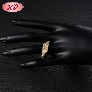 Anillo de Boda de Oro 18K con Zirconia en Racimo para Mujer, Elegante y Moderno, con Forma Religiosa, Ajustable, de Aleación de Cobre con Baño de Piedras Preciosas - Product Image 6