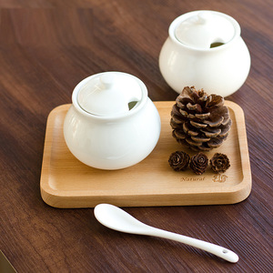 Barattolo <span class=keywords><strong>in</strong></span> <span class=keywords><strong>Ceramica</strong></span> Bianca Pura per Spezie, Peperoncino, Zucchero, Caffè e Latte, Grande, con Incisione, Design Moderno e Semplice, Coperchio e Cucchiaio - Product Image 4