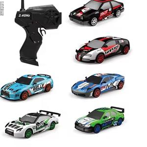 <span class=keywords><strong>รถ</strong></span><span class=keywords><strong>แข่ง</strong></span>1/24ความเร็วสูง2.4กิกะเฮิร์ตซ์4WD ของเล่นควบคุมระยะไกล<span class=keywords><strong>รถ</strong></span>บังคับขนาดเล็กดริฟท์พร้อมไฟ - Product Image 2