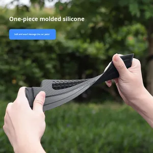 Raclette en silicone souple améliorée, monobloc, motif fibre de carbone, pour le nettoyage automobile, sans dommage pour la peinture - Product Image 4