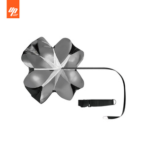 Parachute de résistance LIVEUP pour l'entraînement de football, de course et de vitesse pour jeunes - Product Image 2