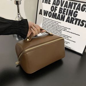 Sac de rangement pour cosmétiques de voyage portable haut de gamme en cuir PU pour femmes, grande capacité, imperméable - Product Image 1
