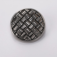 Bouton en métal à grille incurvée cousu à la main pour manteau en laine et costume