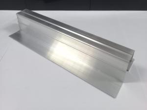 Barres d'extrusion en aluminium sur mesure 6063-T5 pour serres, véranda et systèmes de toiture en polycarbonate, usine en Indonésie - Product Image 1