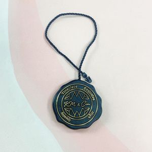 Con dấu dây thừng con dấu treo tag chuỗi khóa cho quần áo hangtag tùy chỉnh dập nổi logo may mặc Con dấu nhựa thẻ Giày - Product Image 3