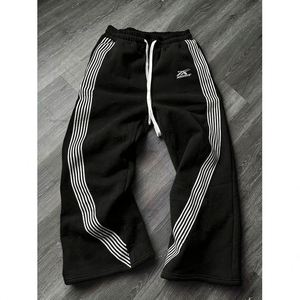 Pantaloni Sportivi da Uomo Autunno Inverno 2026, Stile High Street con Striscia Laterale, Vestibilità Ampia, Vita Elastica con Coulisse, Casual e Sportivi - Product Image 2