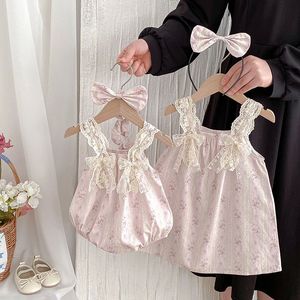 Chị Em Mùa Hè Mới Bé Gái Không Tay Romper Hairband Set Mỏng Ren Bow Trẻ Em Của In Ăn Mặc Ngọt Ngào Trẻ Em Quần Áo - Product Image 3