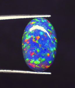 Piedra Preciosa Suelta de Ópalo Multifuego Natural de Alta Calidad Z. R. GEMS & JEWELLERY de 5.3 CT, Cabujón de 16.9*11.2*5.7 mm para la Fabricación de Joyas - Product Image 1