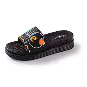 Nouvelle tendance de la mode pantoufles d'intérieur et d'extérieur pour femmes sandales d'été à semelles compensées confortables et résistantes pour jeunes femmes - Product Image 3