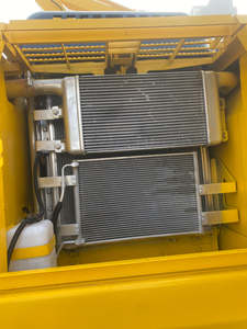 Excavatrice Komatsu PC220 avec bras long/étendu, occasion, équipée d'un moteur et d'une pompe Cummins, compatible avec les modèles PC110/130/160/200/300 - Product Image 6