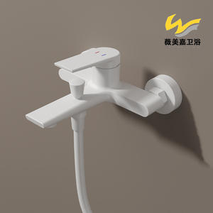 Juego de Ducha de Pared con Doble Manija en Oro Cepillado, Grifo Triple para Bañera, Diseño Ajustable y Presurizado para Baños Domésticos - Product Image 5