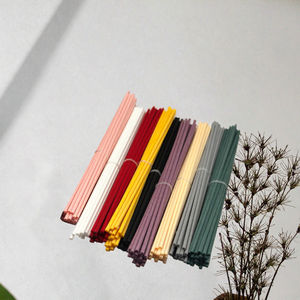 Bâtonnets diffuseurs synthétiques écologiques et inaltérables pour diffuseur de parfum, en rotin coloré (gris, marron, jaune, rose), grand format 10 cm - Product Image 3