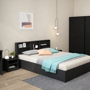 Ensemble de meubles de chambre à coucher modernes en noir, blanc et gris, lits doubles en bois de luxe avec sommier - Product Image 3