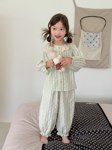617 Nueva Colección de Otoño, Pijamas con Estampado Floral para Bebés Niñas, Conjuntos de Ropa de Diseño Coreano para Bebés y Niños Pequeños, Venta al por Mayor - Product Image 3