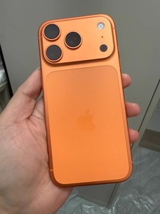 Segunda Mano, iPhone 17 Pro A+, 12GB RAM, Pantalla de 6.3 Pulgadas, Resolución 2560x1440, 5G/WiFi, Excelente Estado de la Batería - Product Image 2